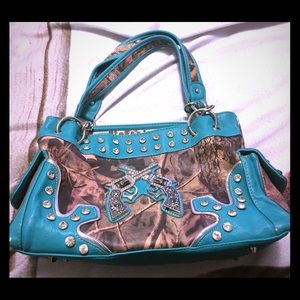 Camo purse.